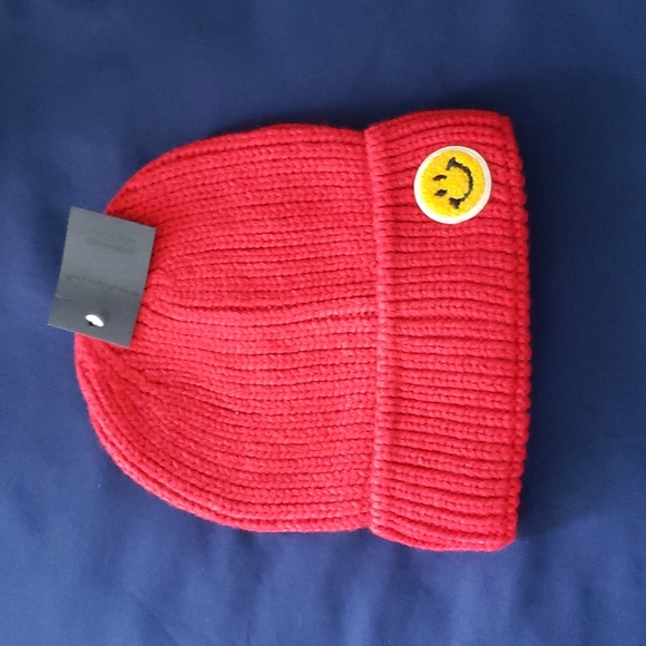 Winter Hat & Glove Set 🧤  Smiley Face😊. Red ❤ - Picture 2 of 4